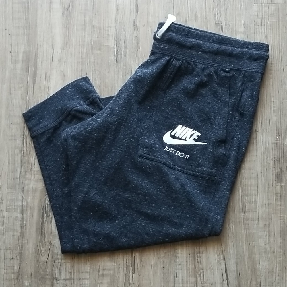 Nike capri sweatpants